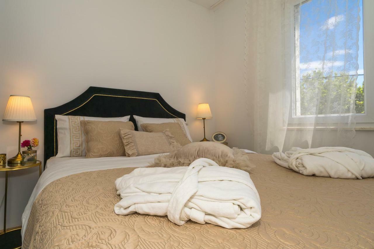 Apartments Vinko สปลิท ภายนอก รูปภาพ